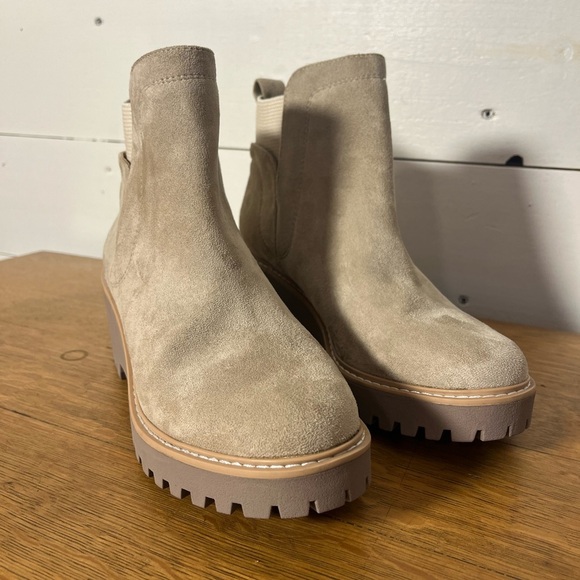 DOLCE VITA – SUEDE PLATFORM BOOTS – SIZE 8 - Picture 1 of 9
